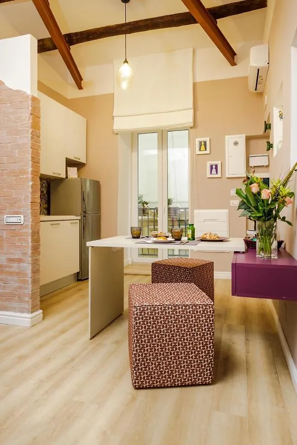 Vicky'S Luxury Guesthouse Naples Italy