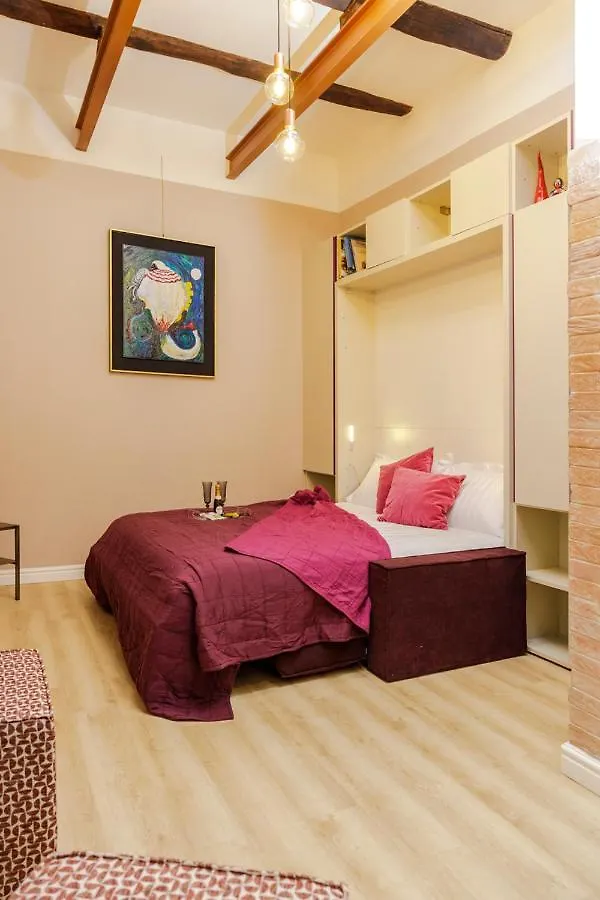 Vicky'S Luxury Guesthouse Naples Apartment