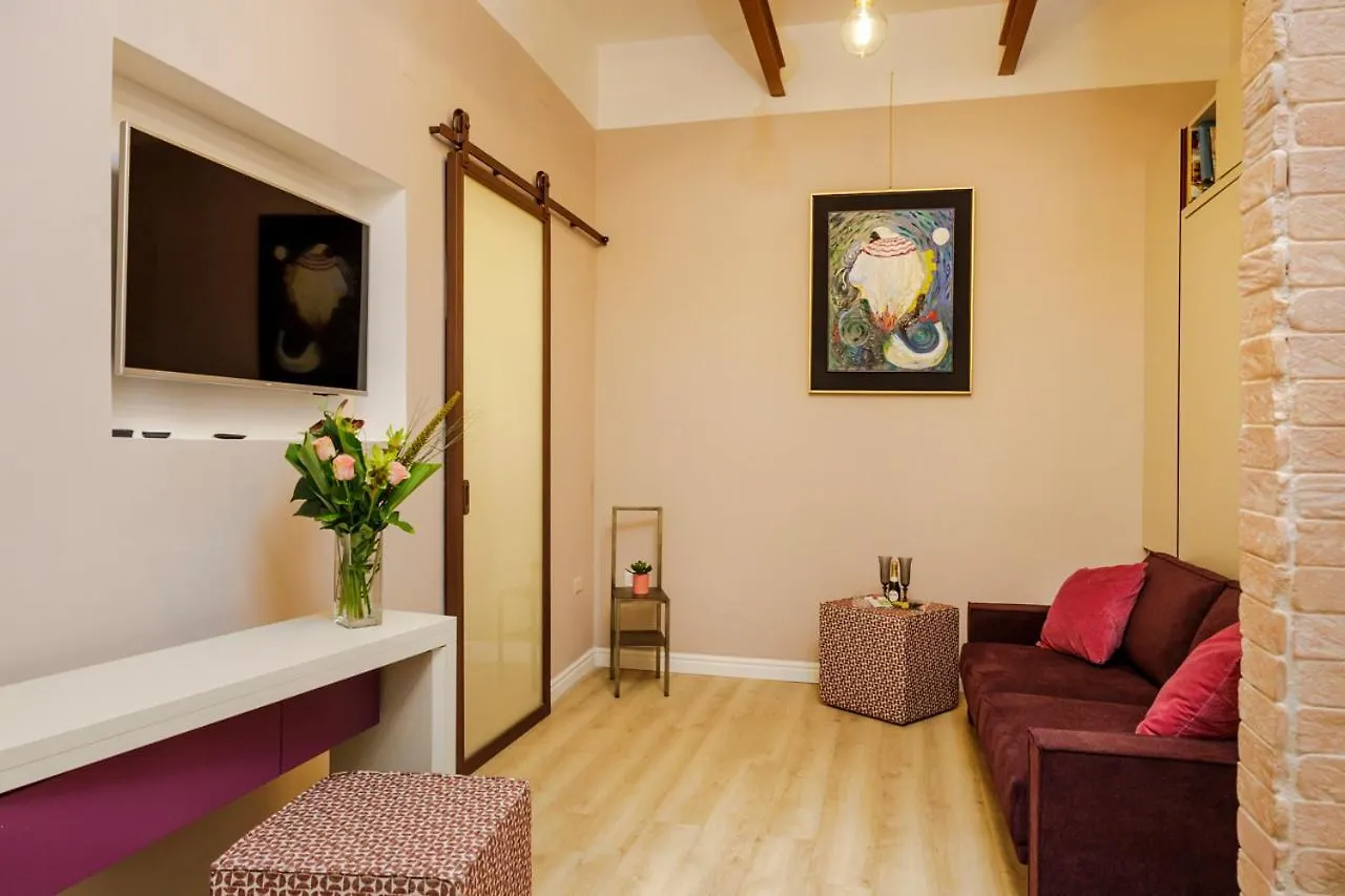 Vicky'S Luxury Guesthouse Nápoles Apartamento